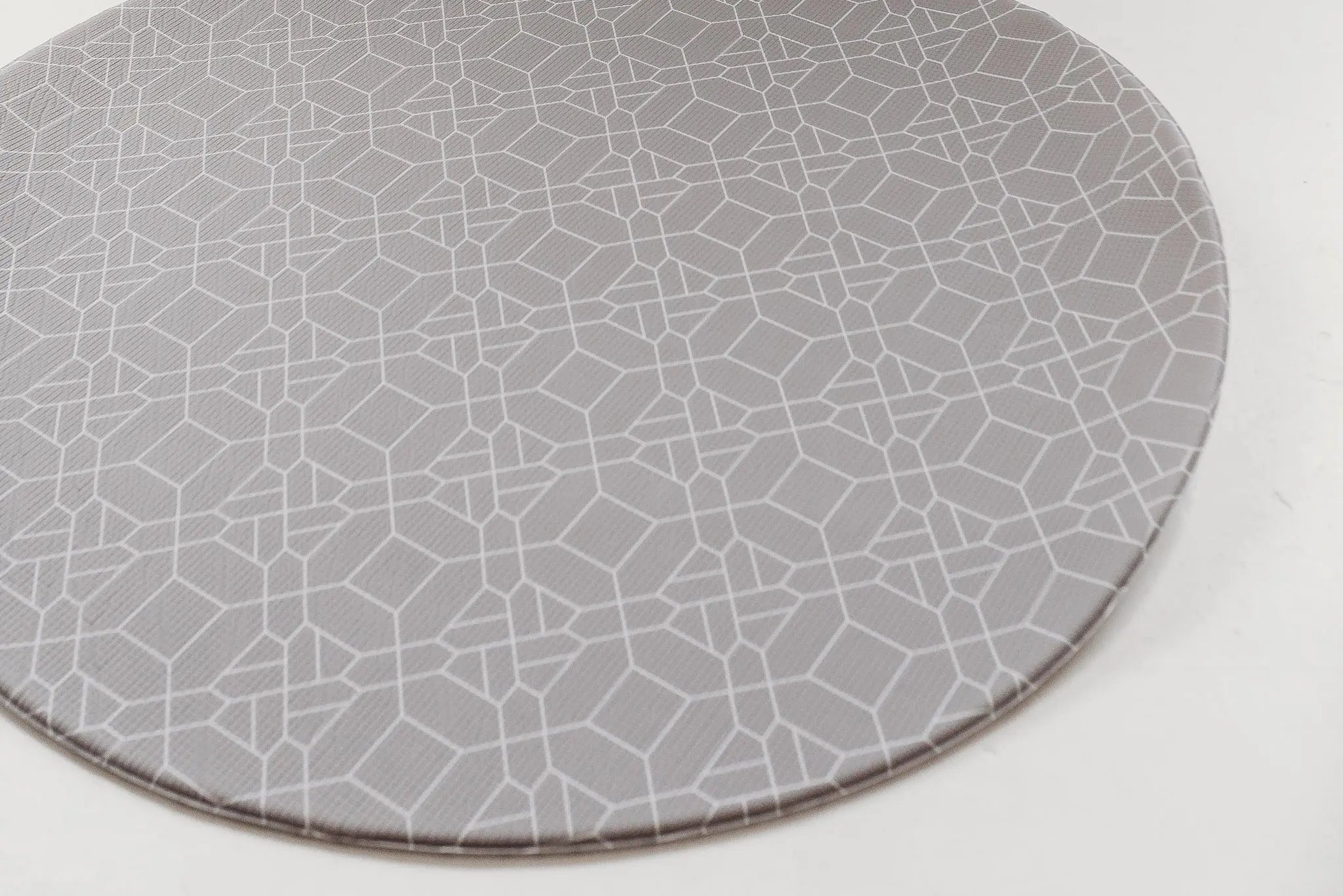 Baby Driver Earl Round playmat. Side A has a grey geometric pattern.